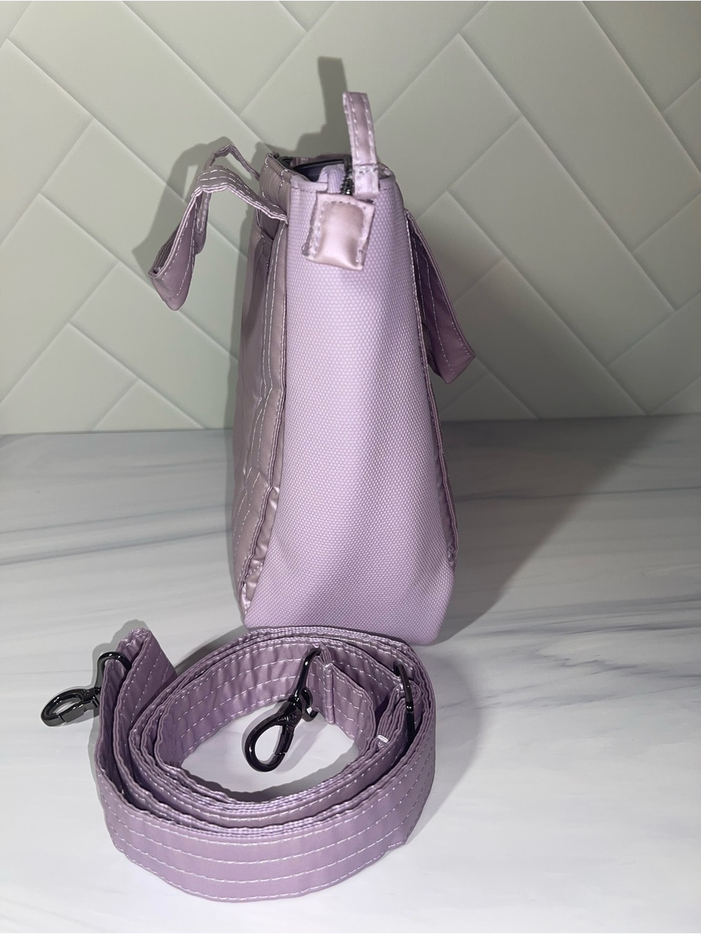 Lug Cadence Crossbody Metallic Sugarplum like new! - Picture 4 of 9